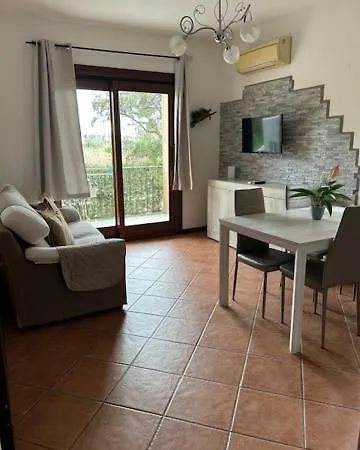 Pretty House *